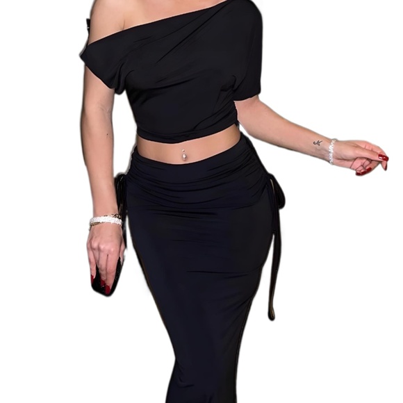 Stunning Two-Piece Evening (Cocktail) Women's Suit - Picture 6 of 6